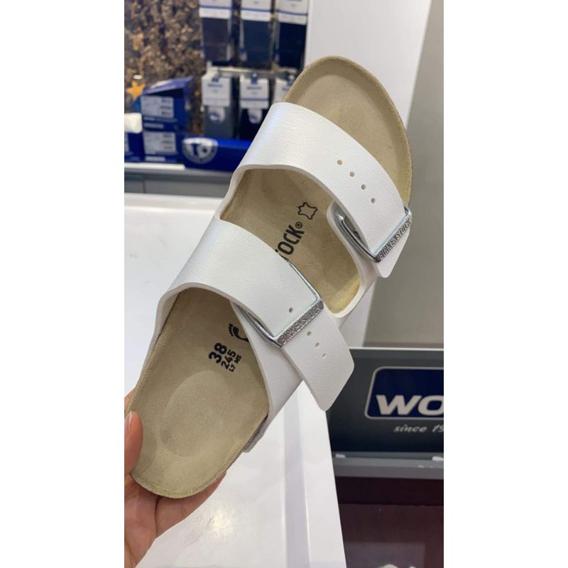 White 2 best sale strap birkenstock