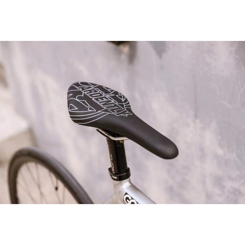 Fixie saddle hot sale