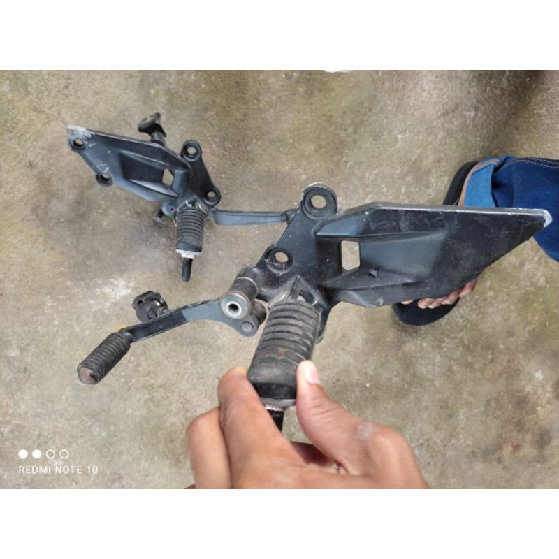 Ninja 250-front footstep step | Shopee Philippines