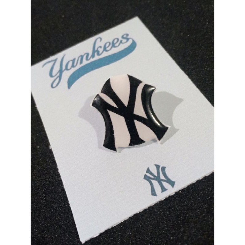 NY YANKEES BLACK PIN BROOCH | Shopee Philippines