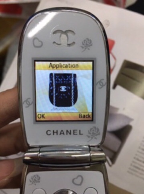 Chanel w11 flip phone