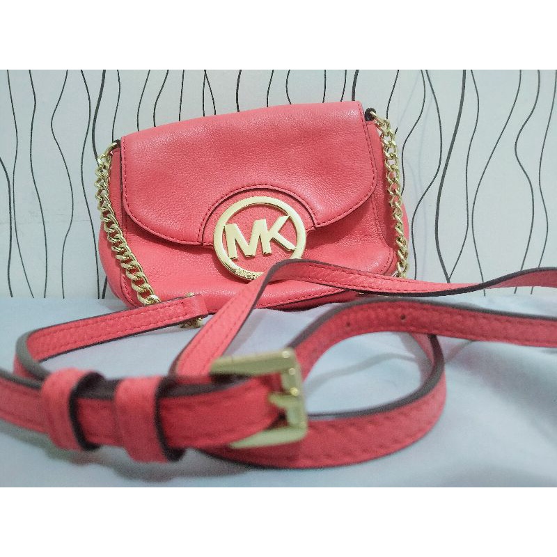 MICHAEL KORS (small pink sling bag)