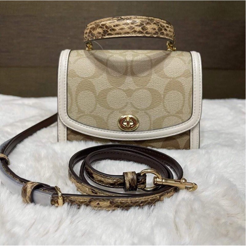 Coach Micro Tilly, Women's Fashion, Bags & Wallets, Cross-body Bags on  Carousell