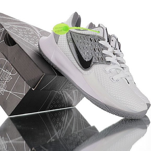 Kyrie irving 2024 shoes gray