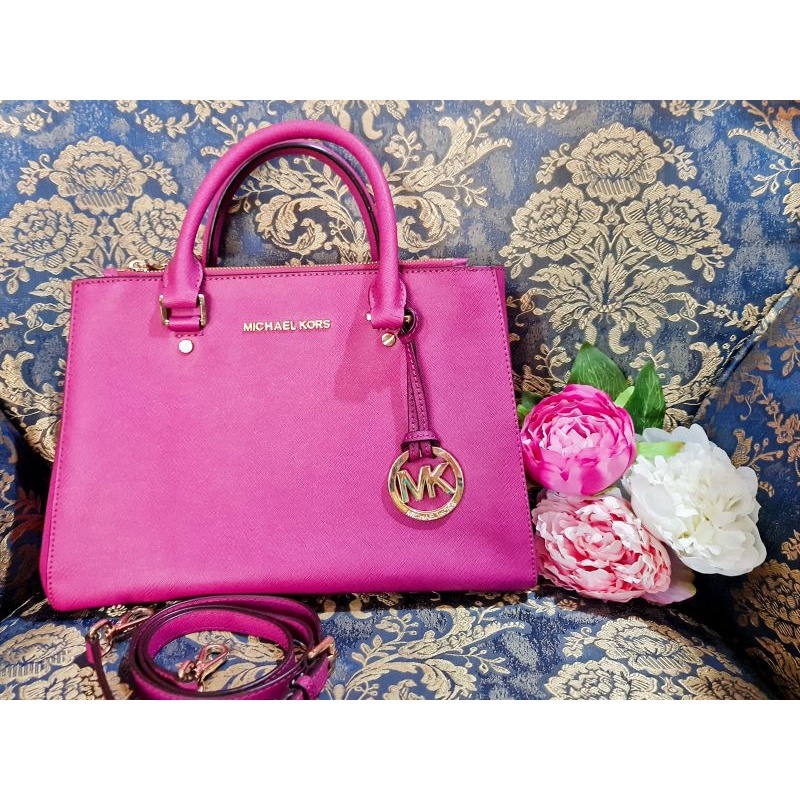 Michael kors online magenta handbag