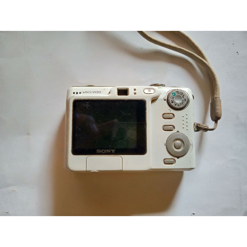 Vintage Old School Camera sony cyber shot DSC W30 Used Not tes Shopee