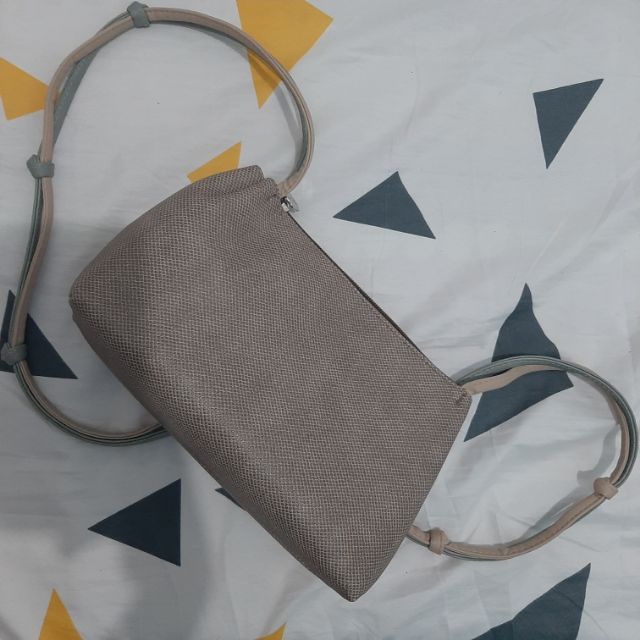 Preloved SLING BAG BY EGG Shopee Philippines