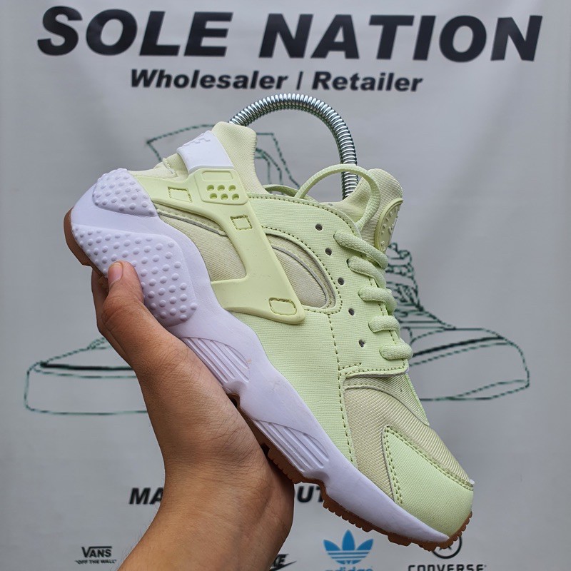 Nike huarache outlet yellow green