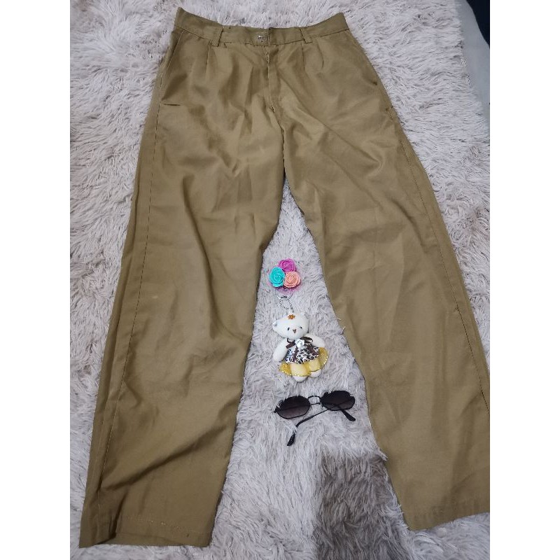 Size 28 best sale khaki pants