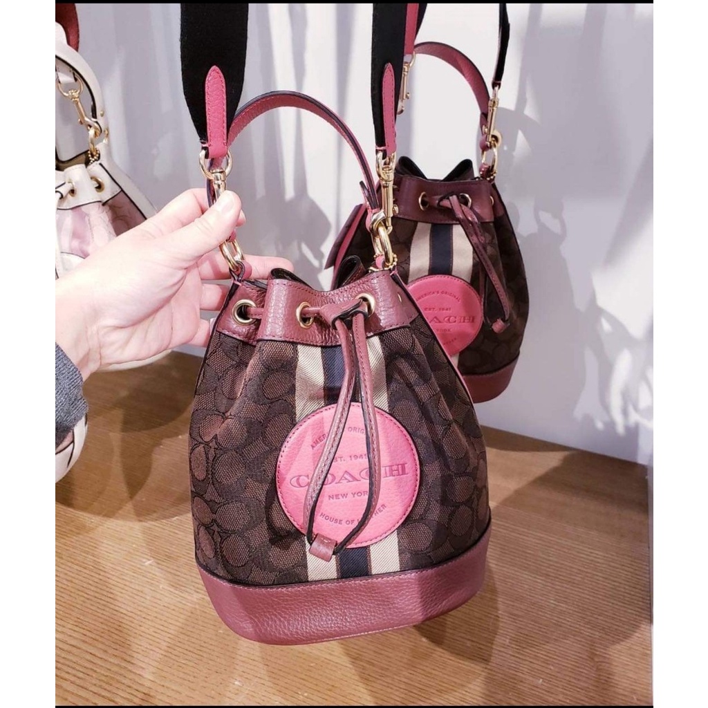 COACH C7084 DEMPSEY BUCKET BAG 19 IN SIGNATURE JACQUARD IN BROWN STRAWBERRY buy HAZE