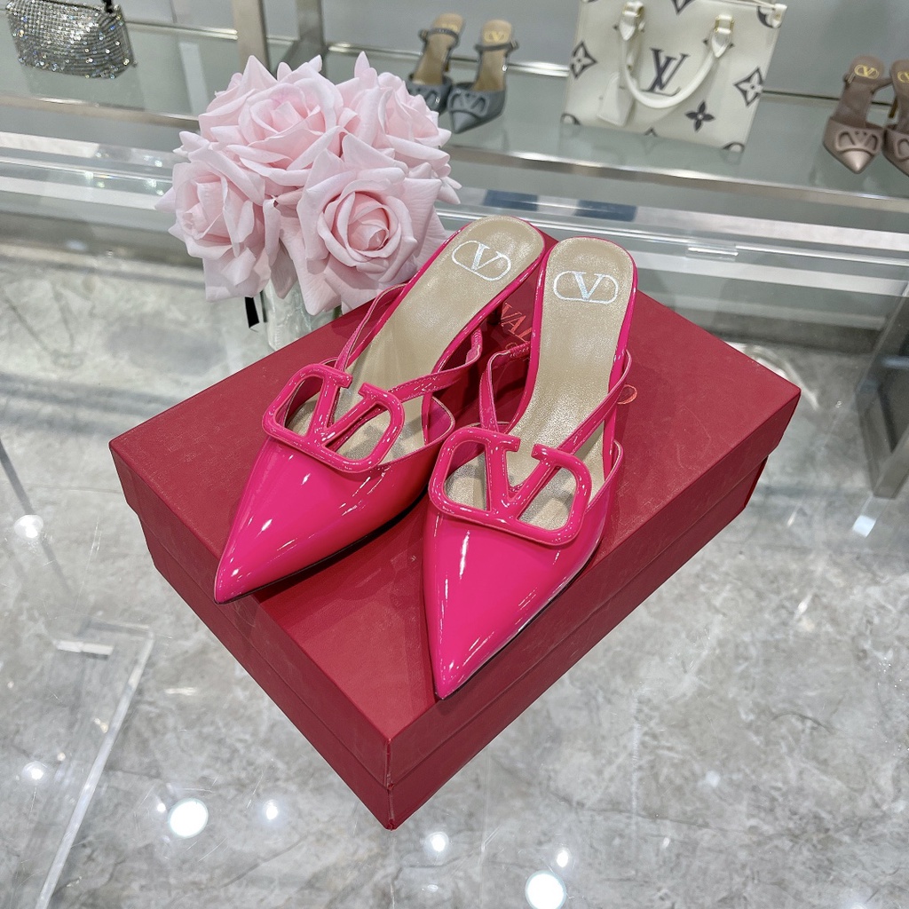 Latest valentino store shoes