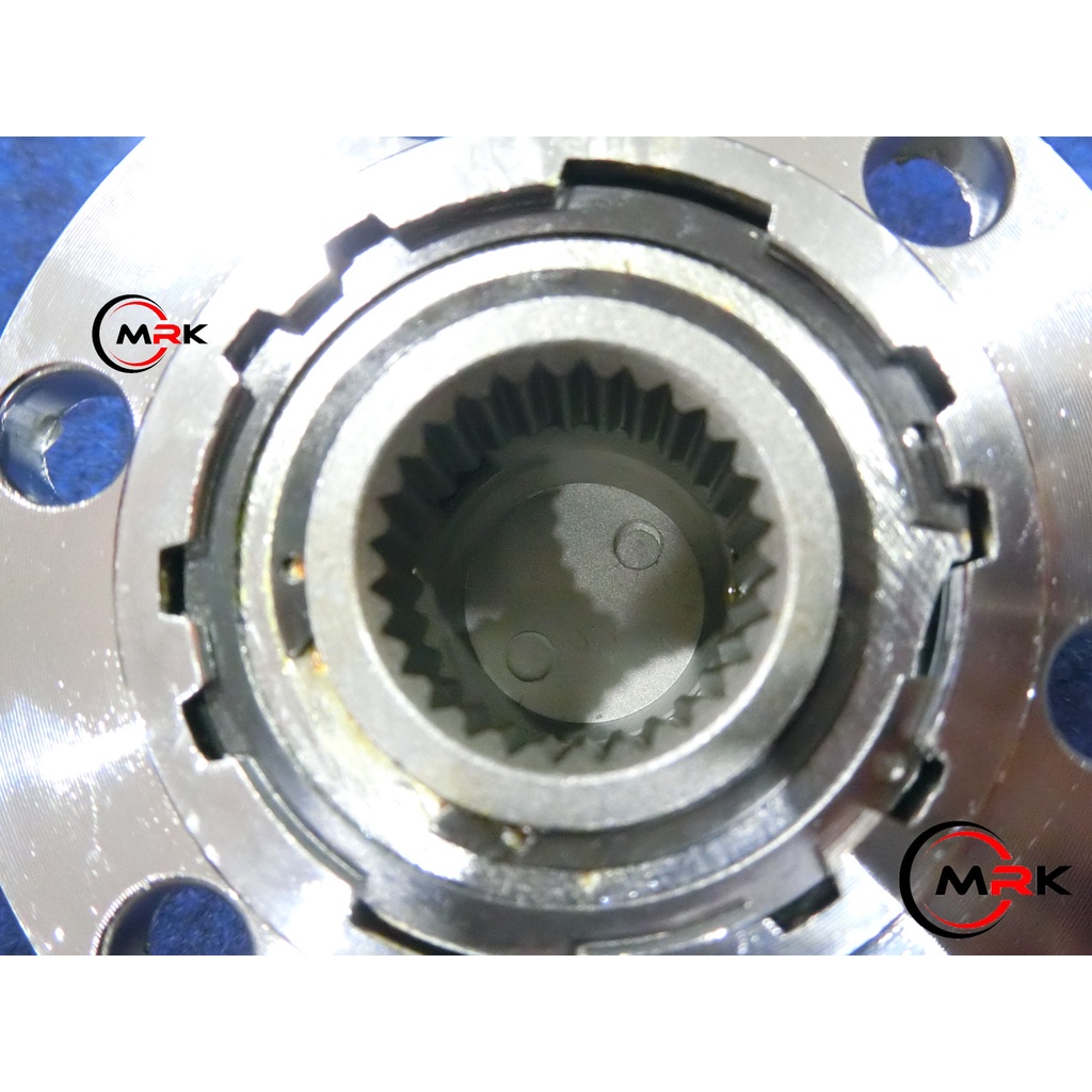 Mitsubishi Storm Pajero L049 LO49 L047 LO47 4WD Manual Free Clutch ...