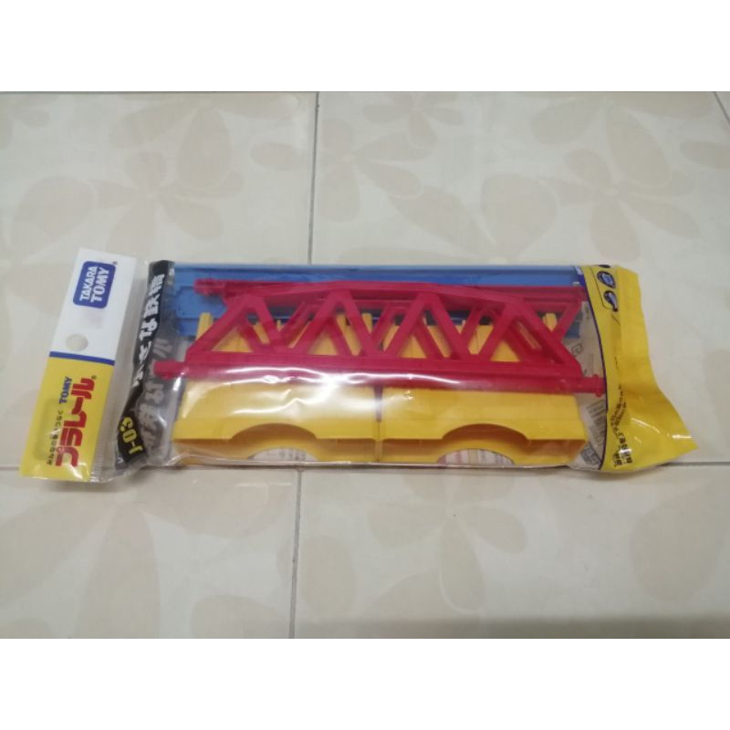 Small Bridge Set Authentic TOMY New Products In The Pack Have Not Been ...