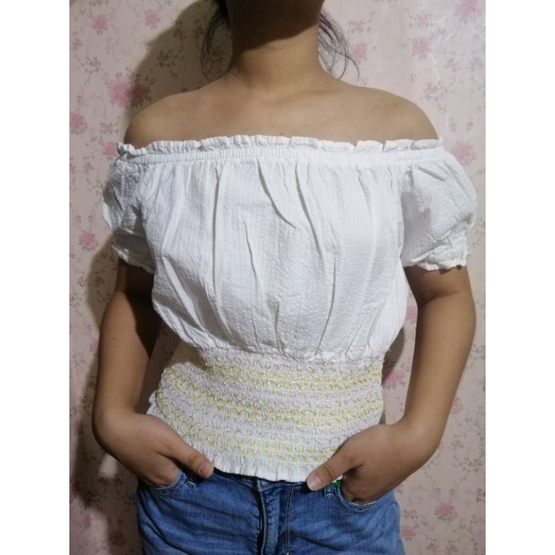 Off shoulder garterized crop top new arrivals