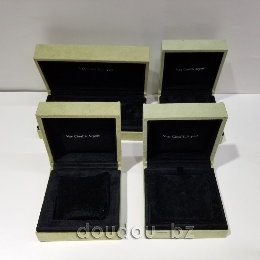 Fourleaf clover pendant necklace box VCA ring earring box bracelet box