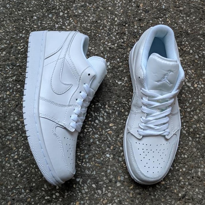 Jordan 1 hotsell white low