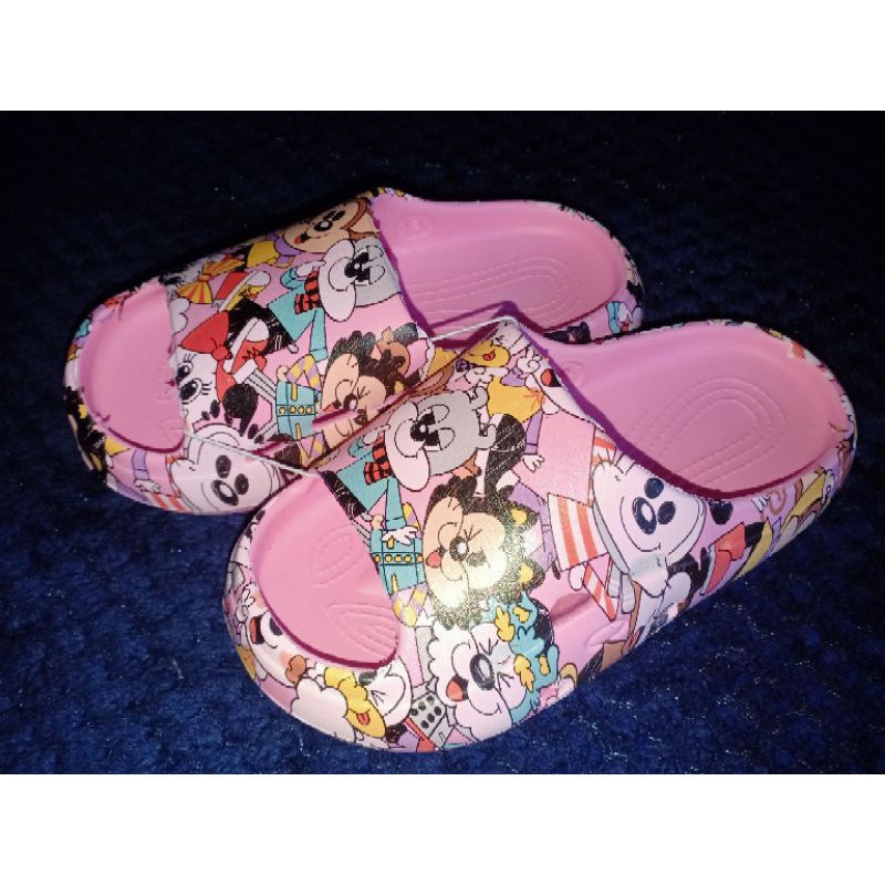 Yeezy slides with discount cartoon