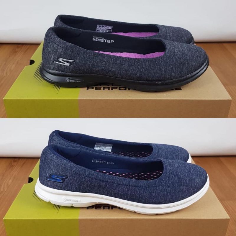 Sketcher best sale flat shoes