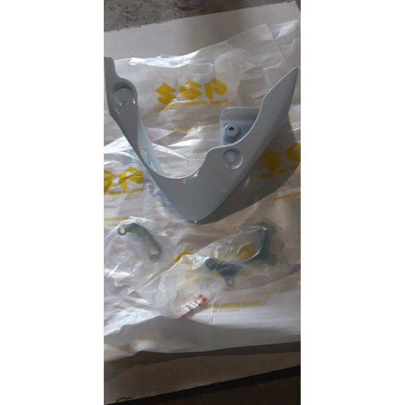 Sgp 1st gen araro white with bracket genuine original | Shopee Philippines