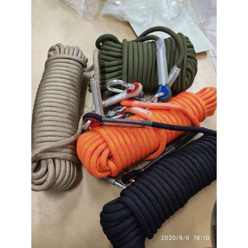 Utility Rope with Fix Carabiners (20ft)