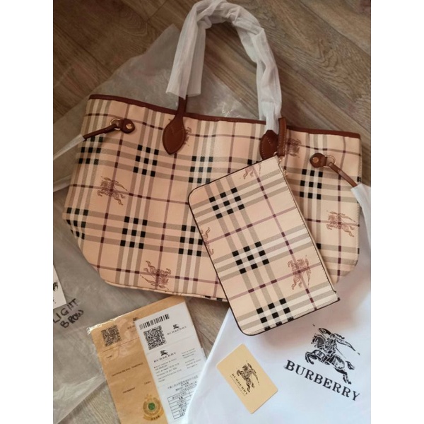 Burberry classic hotsell tote bag