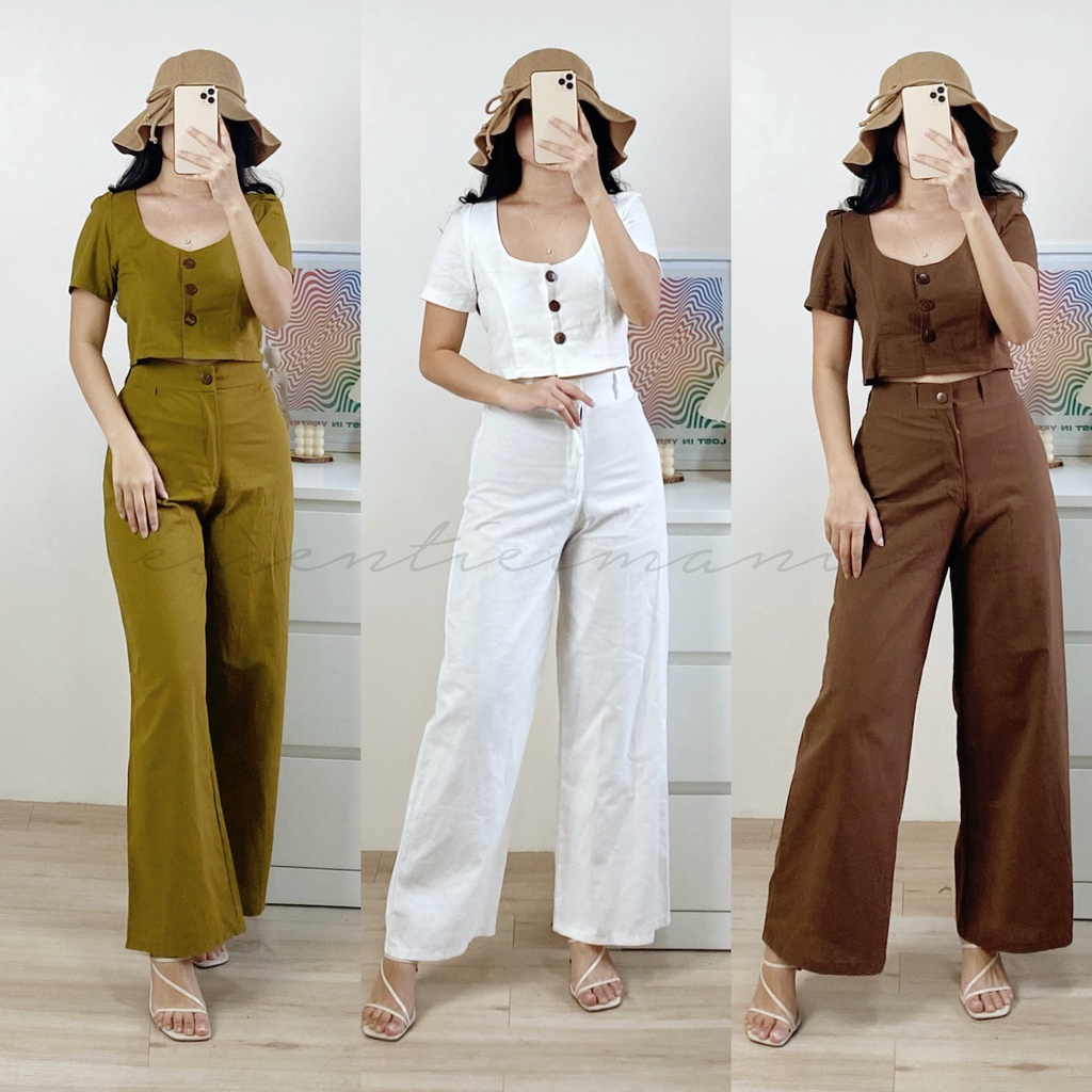 White Shorts 2 Piece-Set Female See-Through Slim Pleated Fashion Cropped Top And High Waist Shorts Sets Women’s Outfits