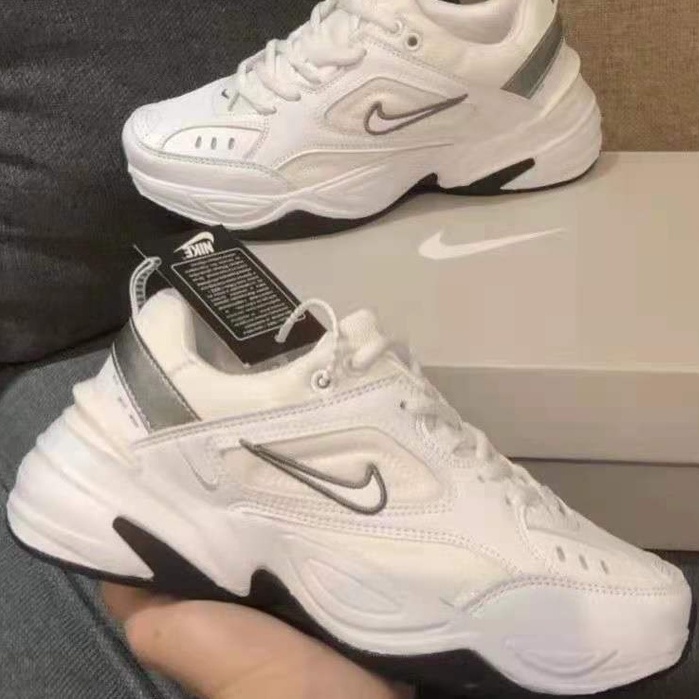 Nike air monarch 2025 4 m2k tekno