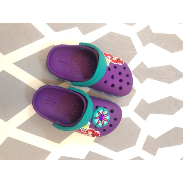 Crocs little online mermaid