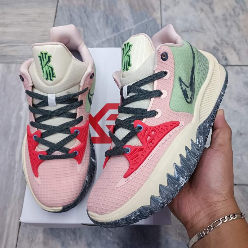 kyrie flytrap low