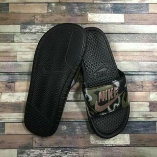 Nike discount cloudfoam slippers