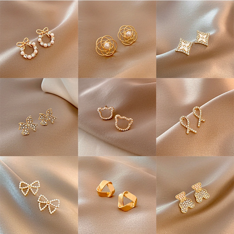 Simple gold ear tops store