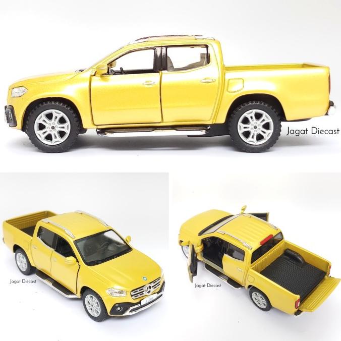 Kinsmart Mercedes-Benz Classe X: Camioncino Die-Cast In Scala 1:42 – Colore Blu Elettrico, Giocattolo Da Collezione Per Bambini E Bambine (3+)