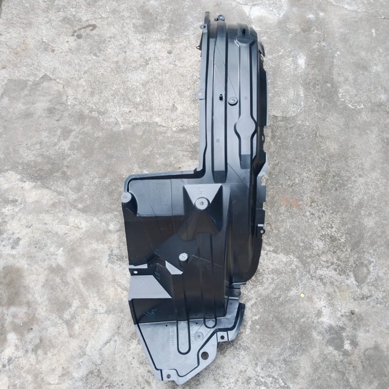 Liner Fender Innova Reborn Venturer 2016-2022 | Original | Front Fender ...