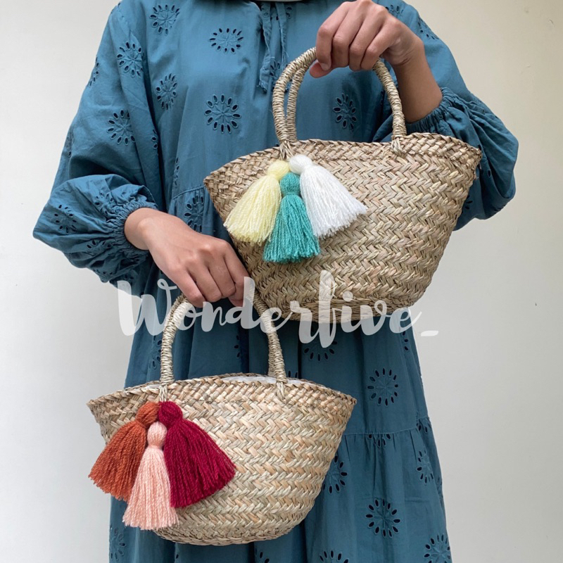 Woven Bag Crafts With Pandan, Natural Bakul Model, Size Mini Tassel