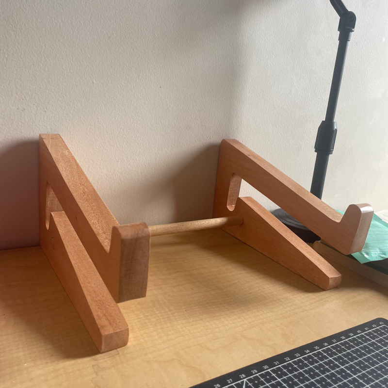 STANDE STAND STANDING LAPTOP MAT MACBOOK LAPTOP FOR TABLE PRELOVED ...