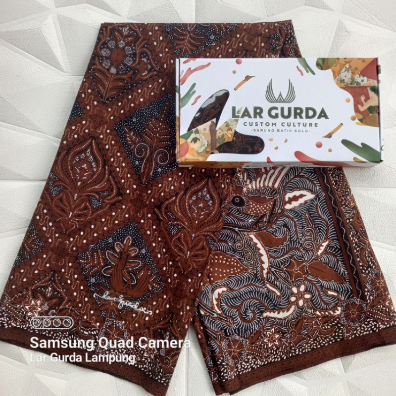 Lar Gurda special premium series batik sarong (semi granite) | Shopee ...