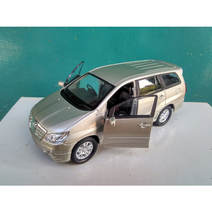 Diecast Innova miniature Toyota kijang Innova toy car model Shopee Philippines