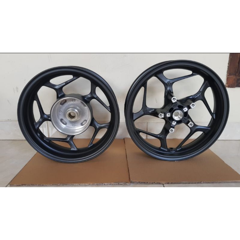 All New pcx 160 cc racing cross rims, original or standard removal ...