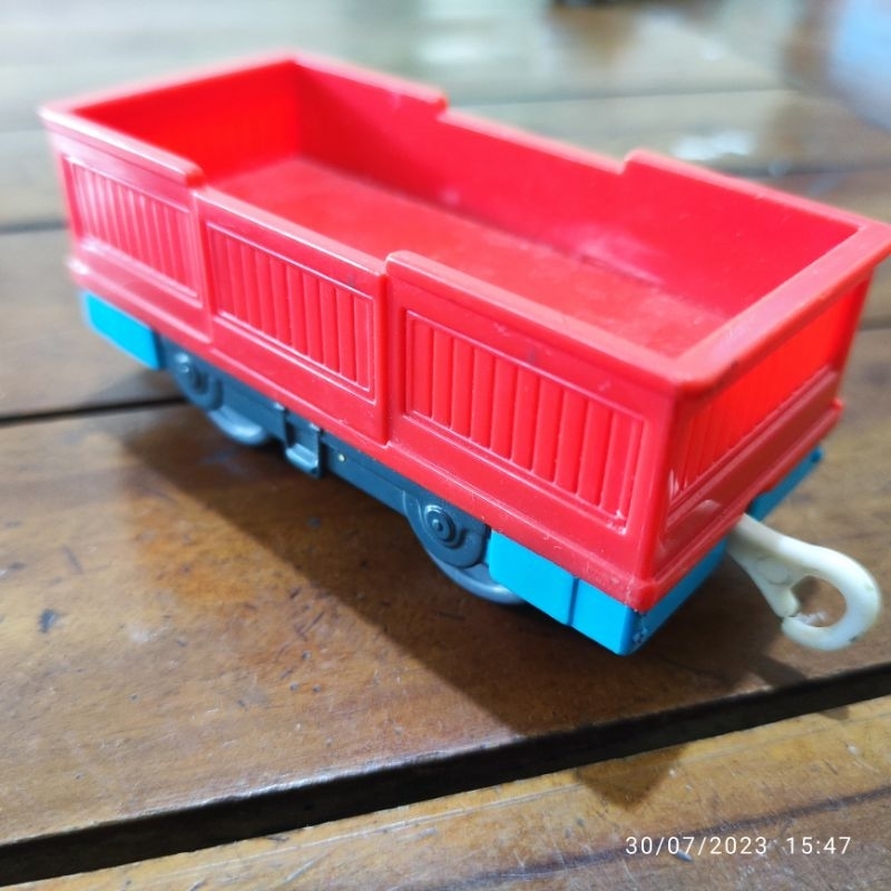 MERAH Takara Tomy Plarail Chuggington Red Carriage Toy Train | Shopee ...