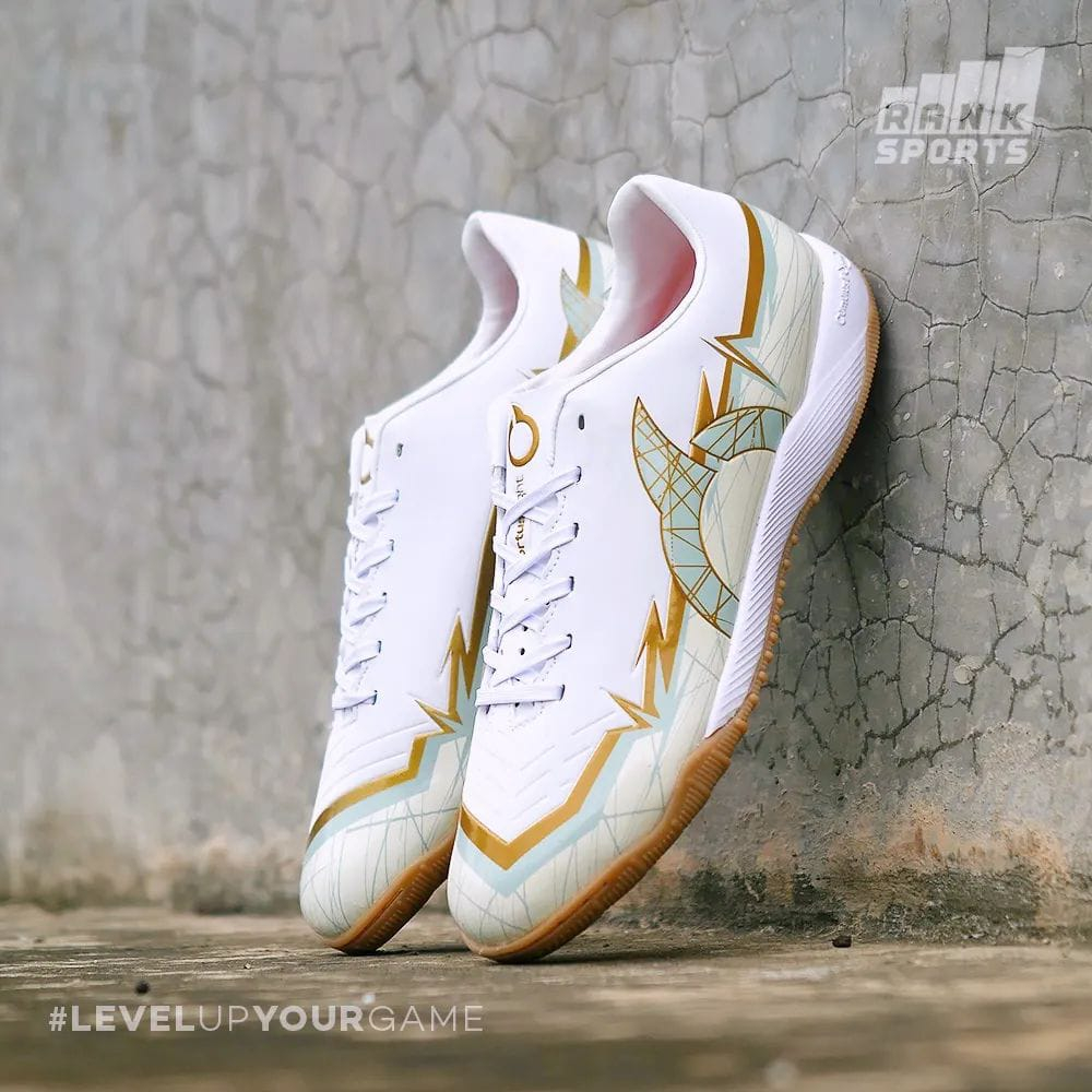 Futsal Shoes Oldschool Catalyst Raiden White Gold Bola Vantel Raiden ...