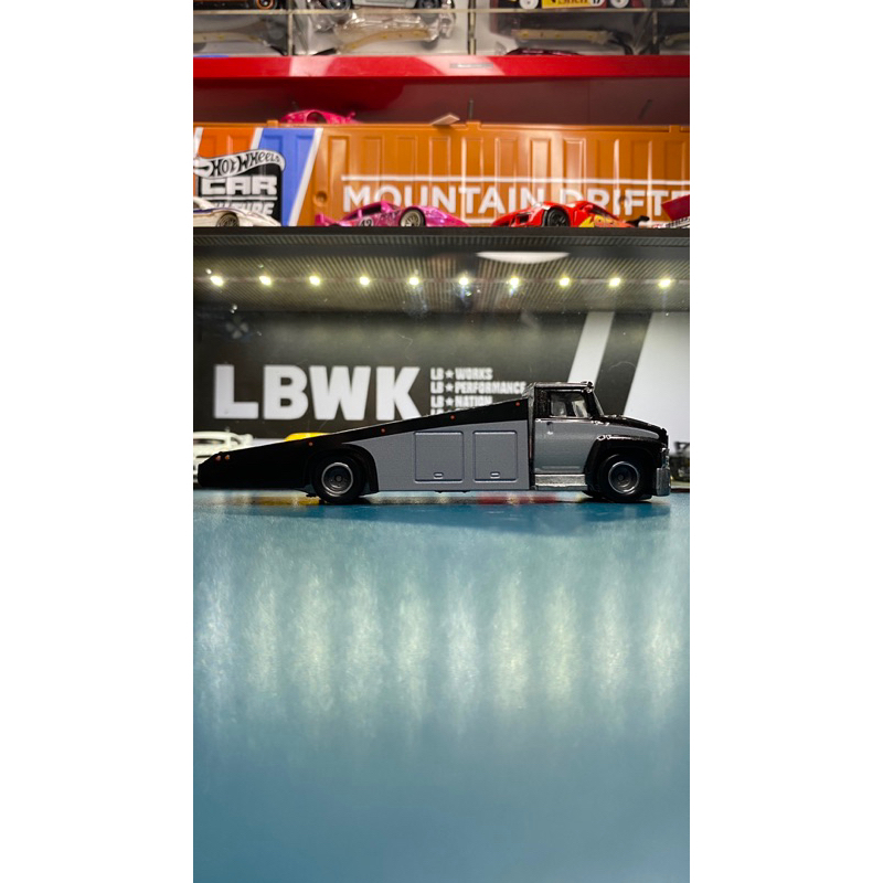 Hot Wheels Towing Premium Loose Team Transport Carry On Diorama