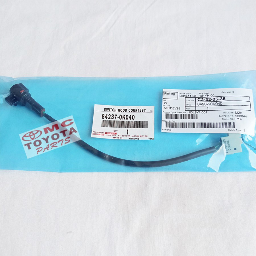 MESIN Hood Cup Switch Kijang Innova Fortuner Hilux 84237-0K040 | Shopee ...