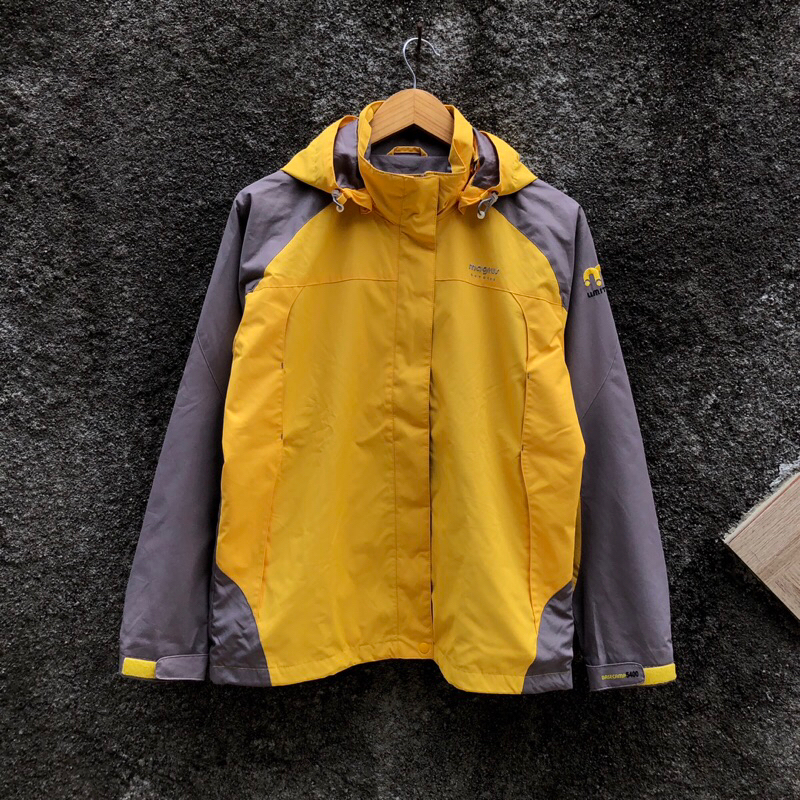Magnus Outdoor Jacket Like New Shopee Philippines