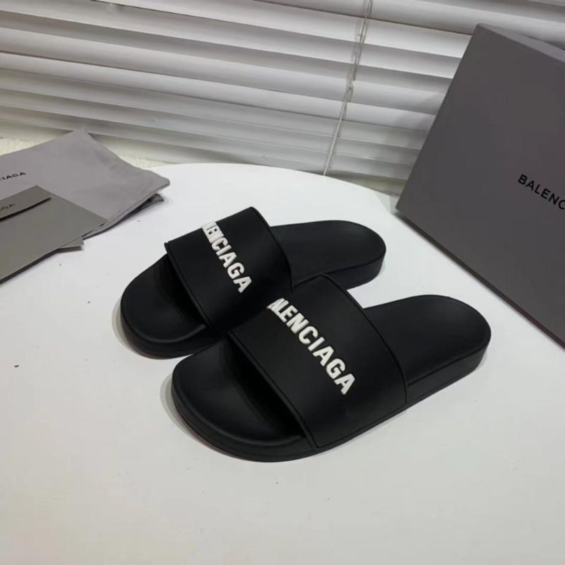 Balenciaga slides online fake