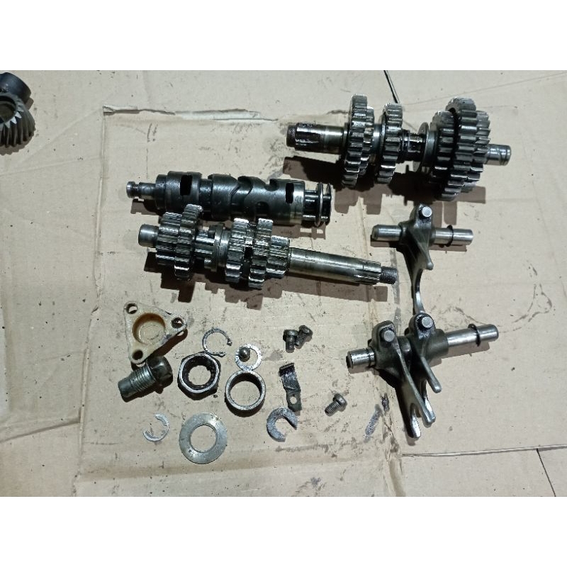 thumbnail image 2 of Electric Starter Motor Gear For ZY100 RS100 RSZ100 BWS100 RS 100 2 of 14