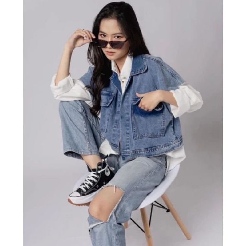 Grunge oversized jean vest for ladies
