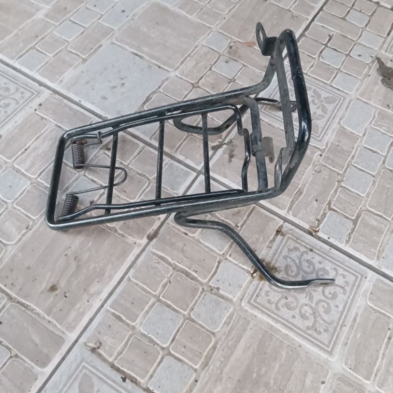 Manthol rack front luggage rack clamp rack suzuki rc100 bravo | Shopee ...