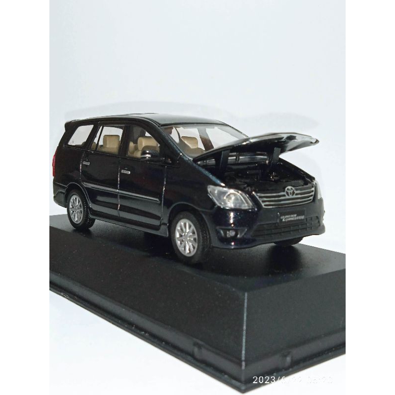 1 SCALE DIECAST/43 AUTO 2000 MINIATURE CAR TOYOTA KIJANG INNOVA BLACK ...