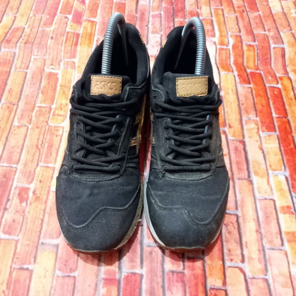 Asics gel respector sizing best sale