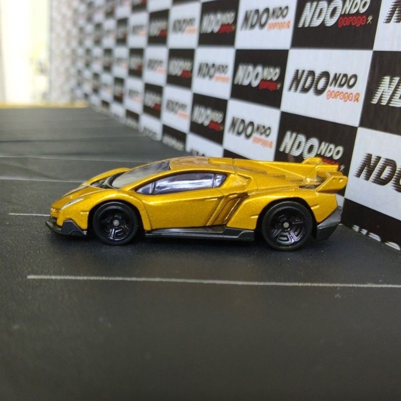 Hot Wheels Lamborghini Veneno Gold New Loose Tpack 2020 Shopee Philippines 